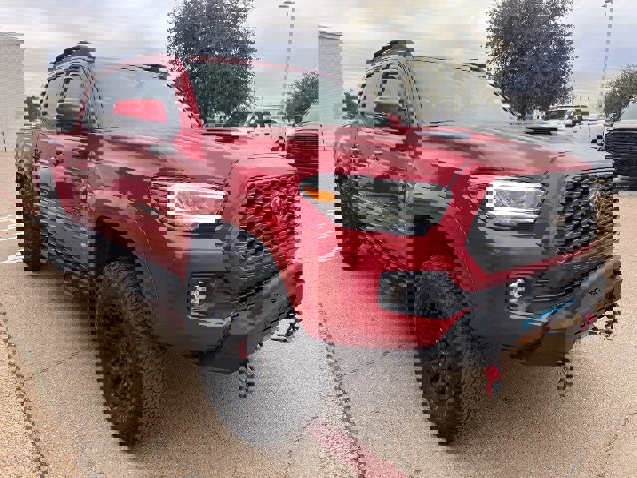 Used 2022 Toyota Tacoma TRD Sport w/ TRD Premium Sport Package image 3