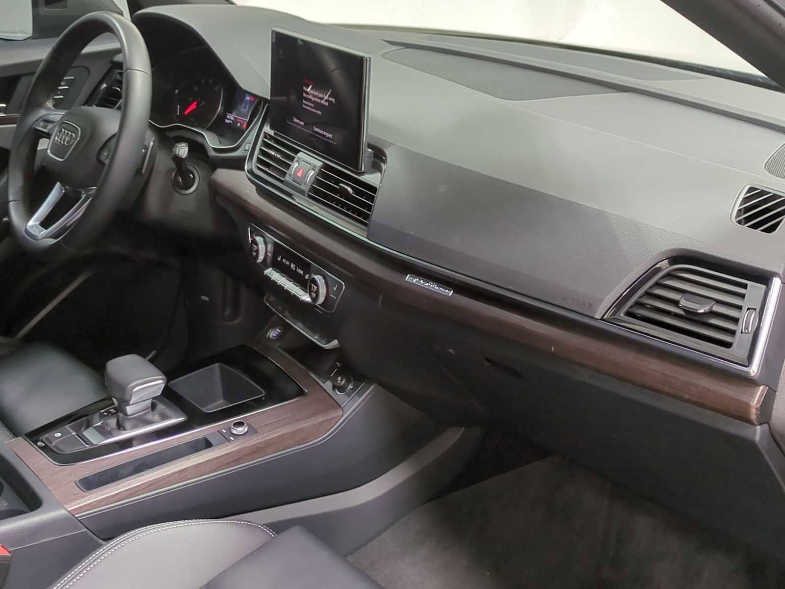 Used 2023 Audi Q5 2.0T Premium w/ Convenience Package AWD/4WD image 6