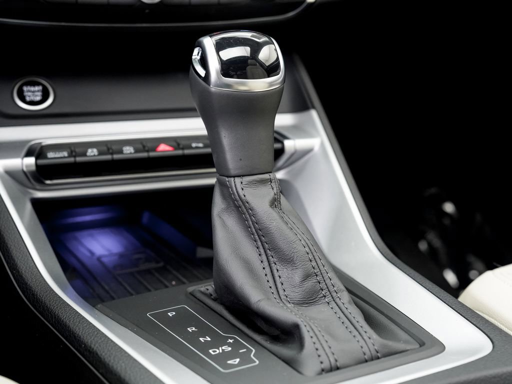 Certified 2025 Audi Q3 2.0T Premium Plus w/ Premium Plus Package image 18