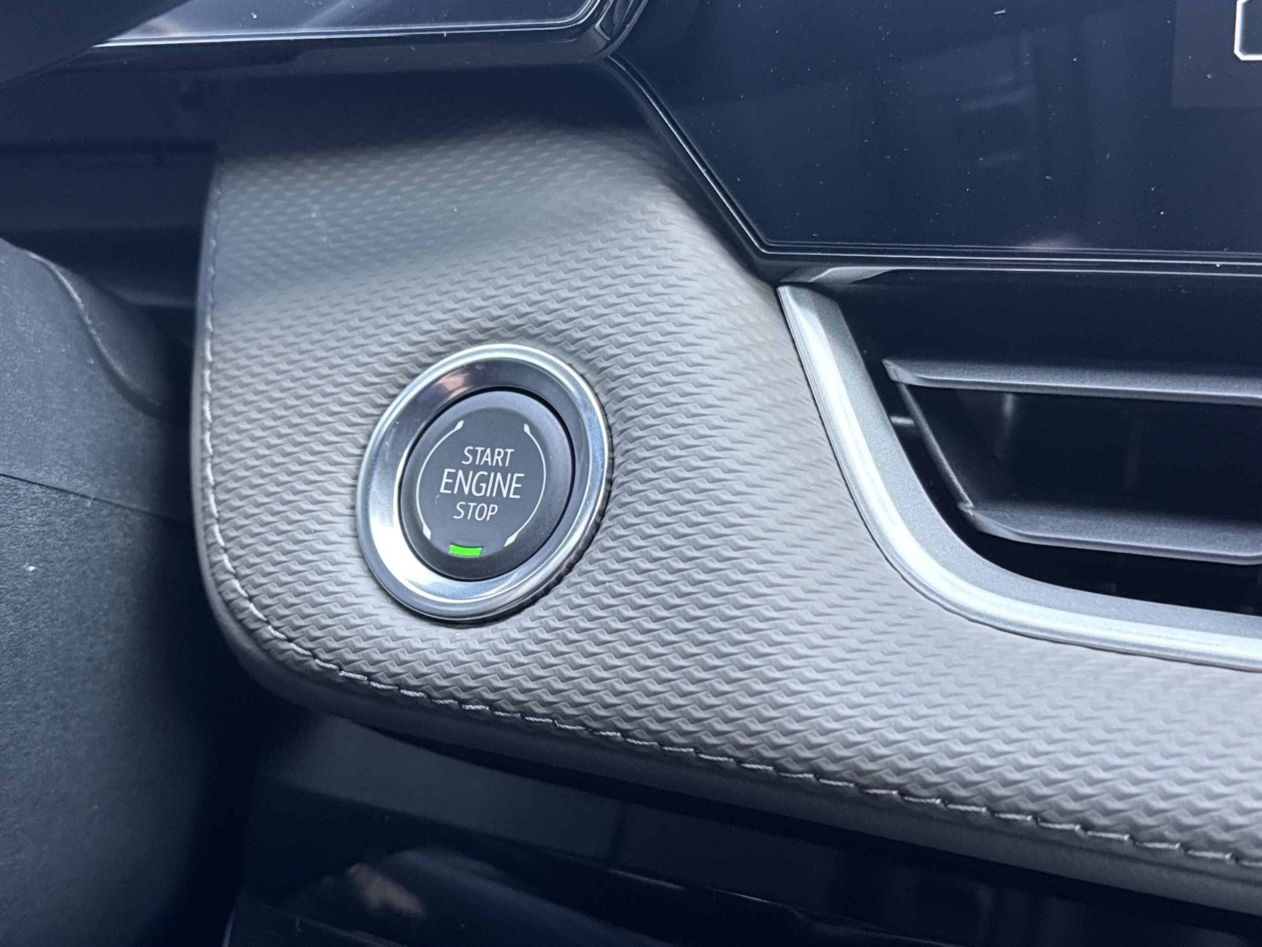 New 2026 Chevrolet Equinox LT w/ Convenience Package II FWD image 34
