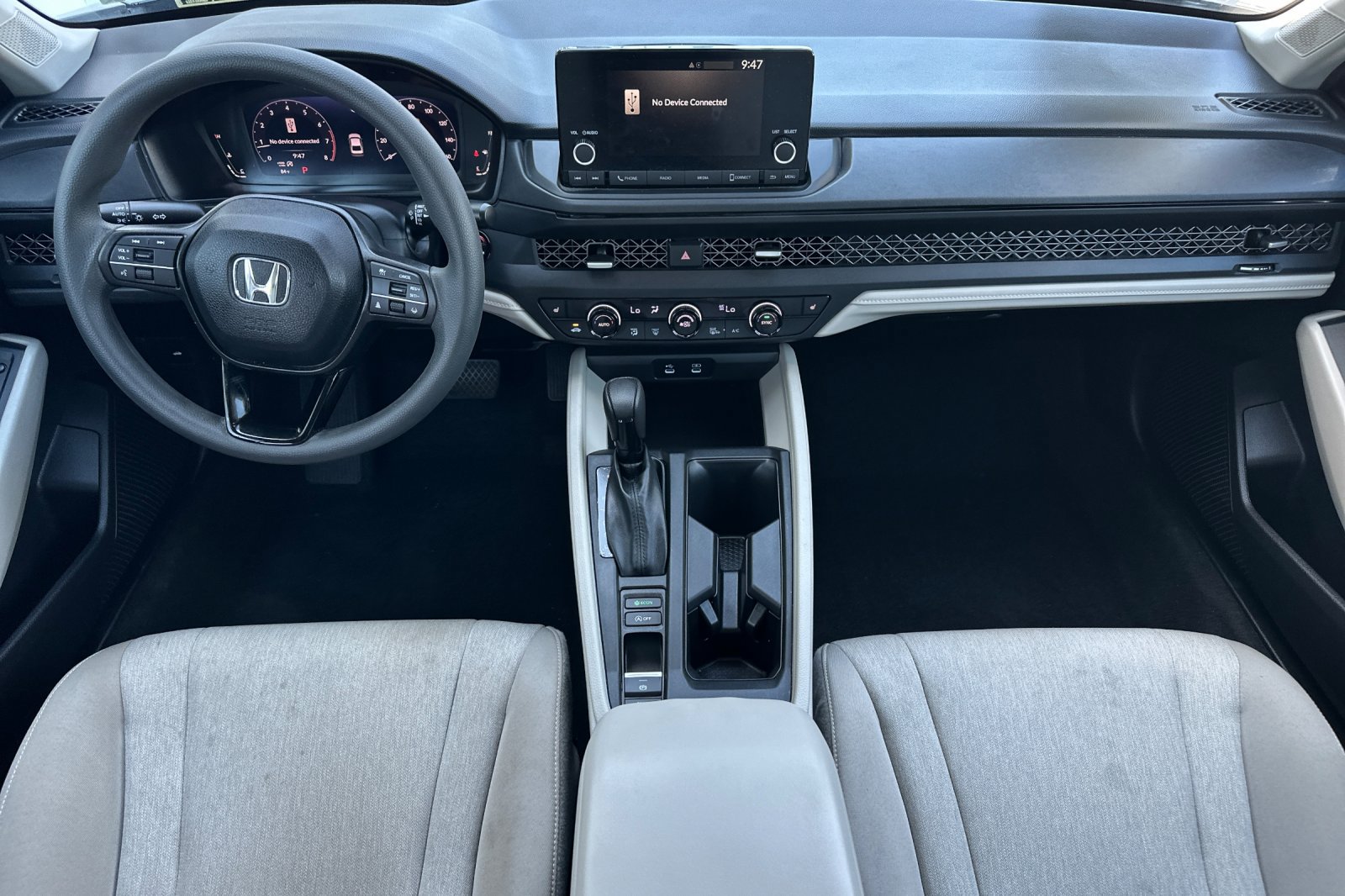 Used 2025 Honda Accord SE image 13