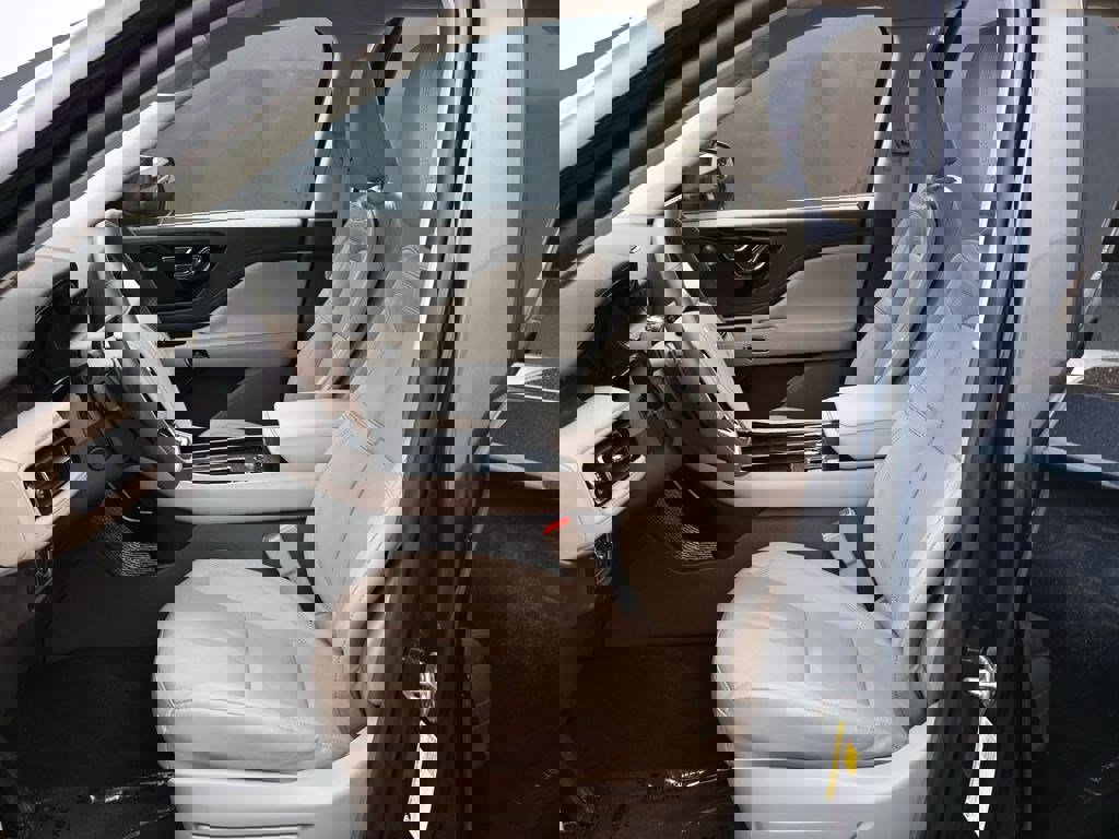 Used 2023 Lincoln Aviator Reserve w/ Equipment Group 201A AWD/4WD image 16