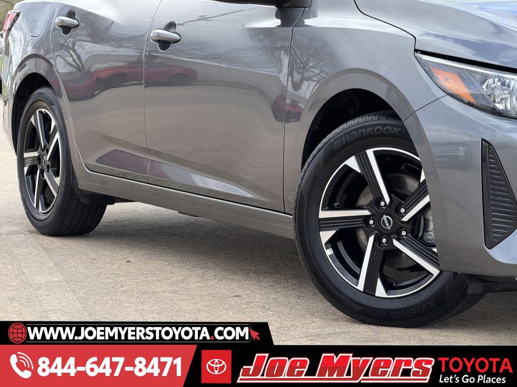Used 2025 Nissan Sentra SV image 11