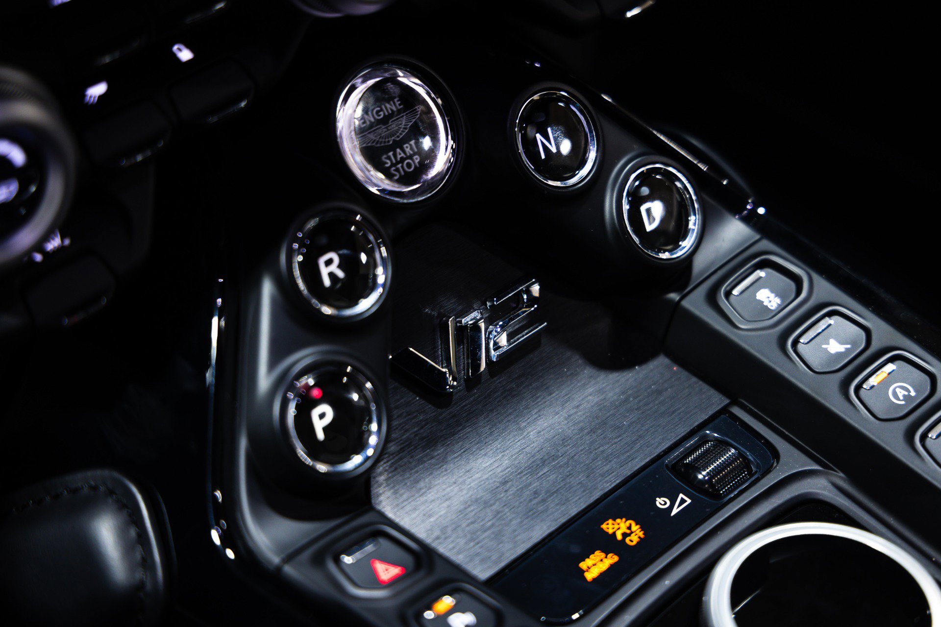 Used 2023 Aston Martin V12 Vantage image 34