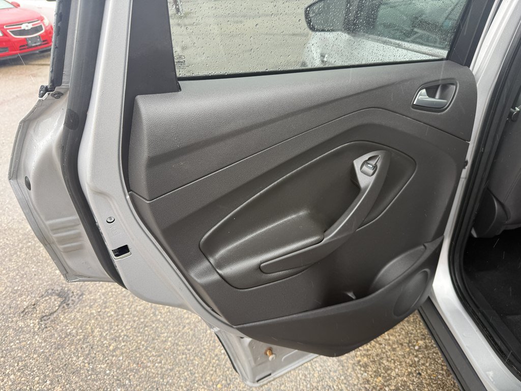 Used 2016 Ford Escape SE AWD/4WD image 18