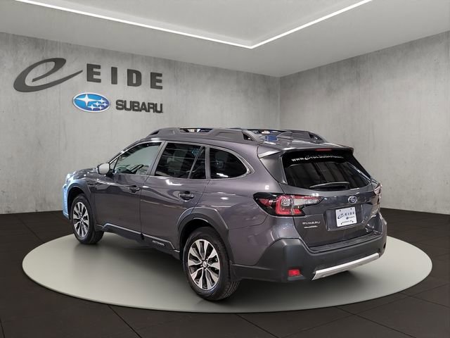 Used 2025 Subaru Outback Limited AWD/4WD image 3