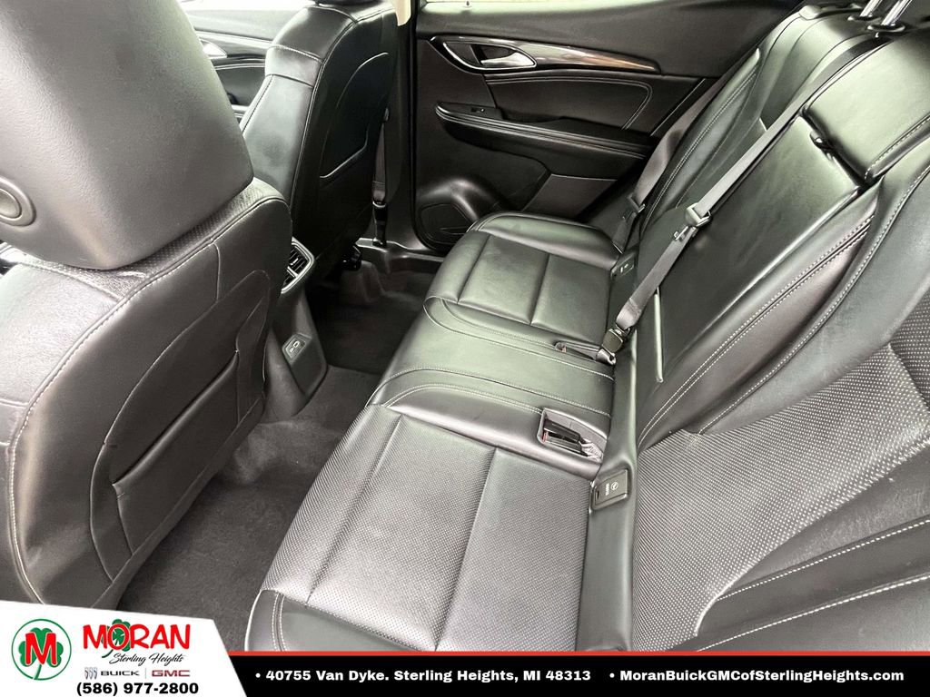 Certified 2023 Buick Envision Essence FWD image 11