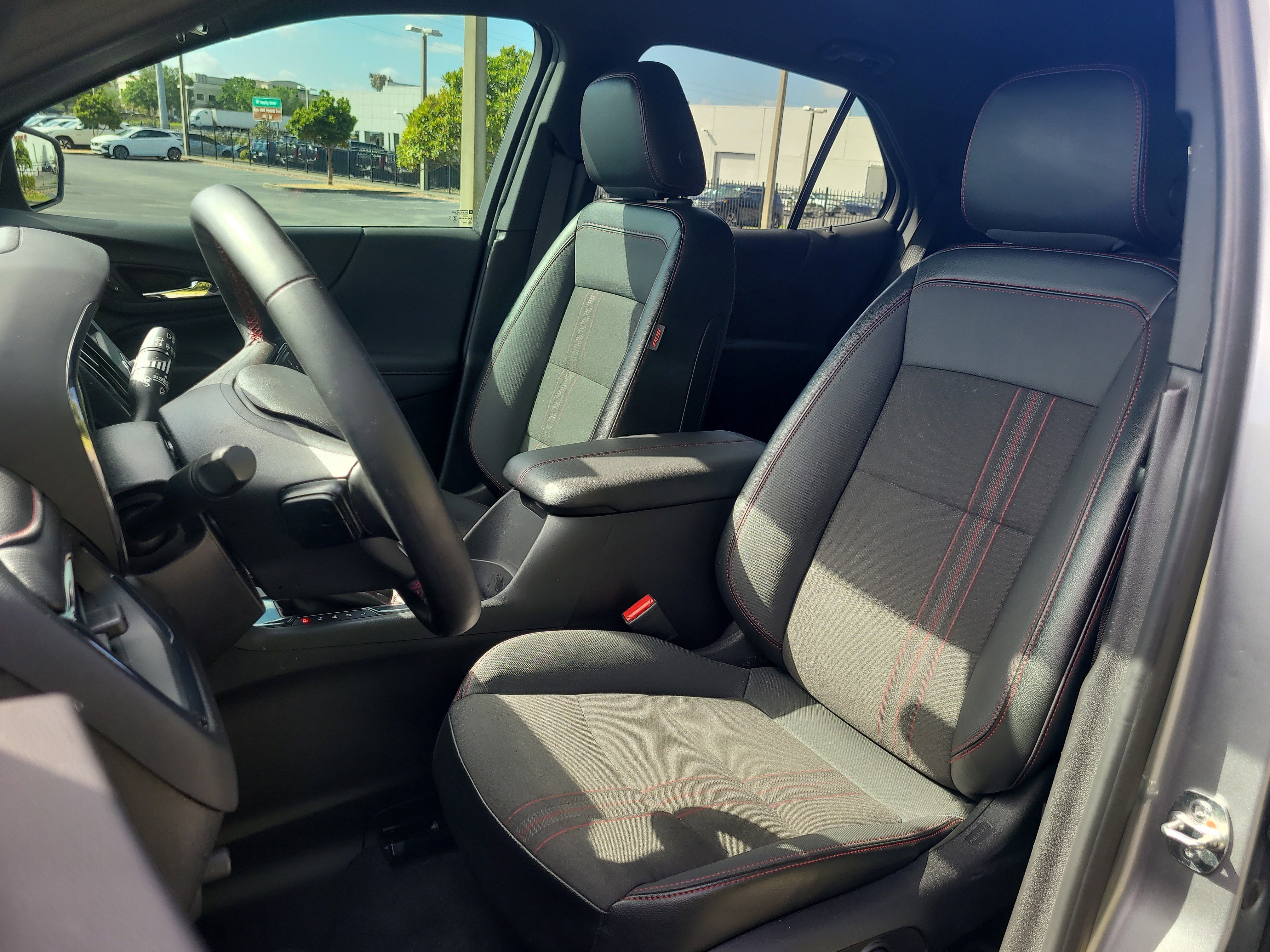 Used 2024 Chevrolet Equinox RS FWD image 21