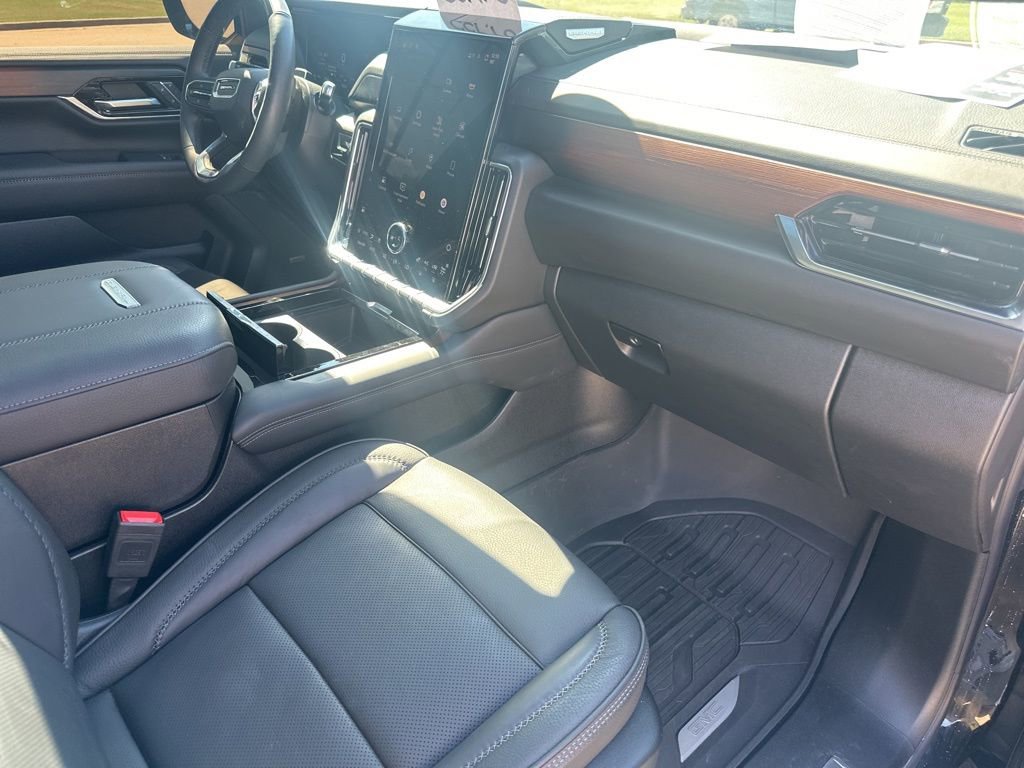 Used 2025 GMC Yukon Denali w/ Denali Reserve Package image 43