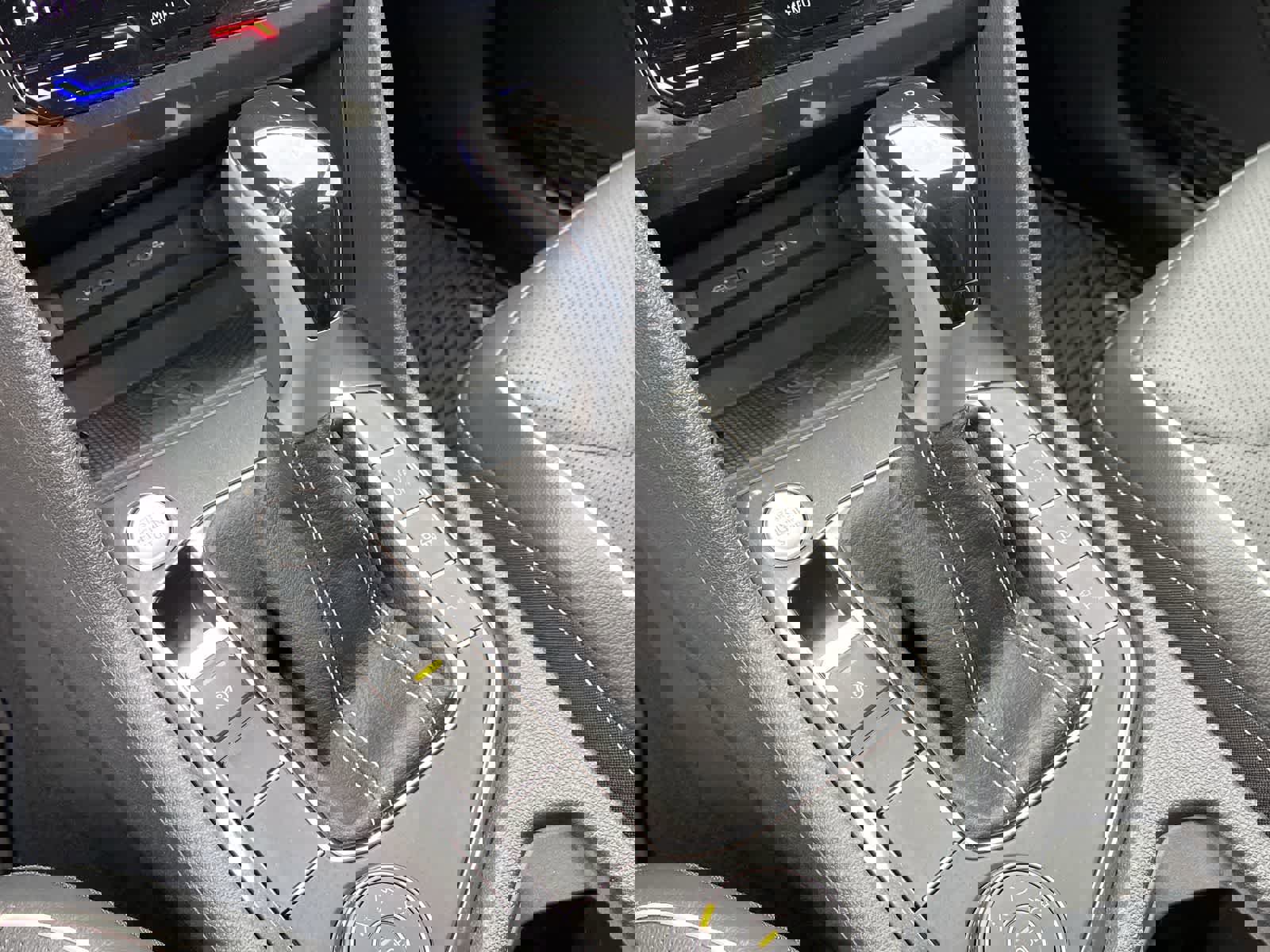 Used 2024 Volkswagen Tiguan SEL R-Line image 31