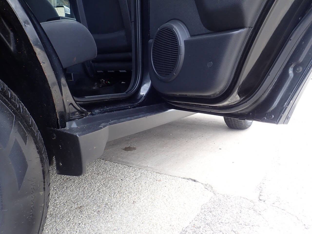 Used 2010 Jeep Liberty Sport w/ Popular Equipment Group image 27