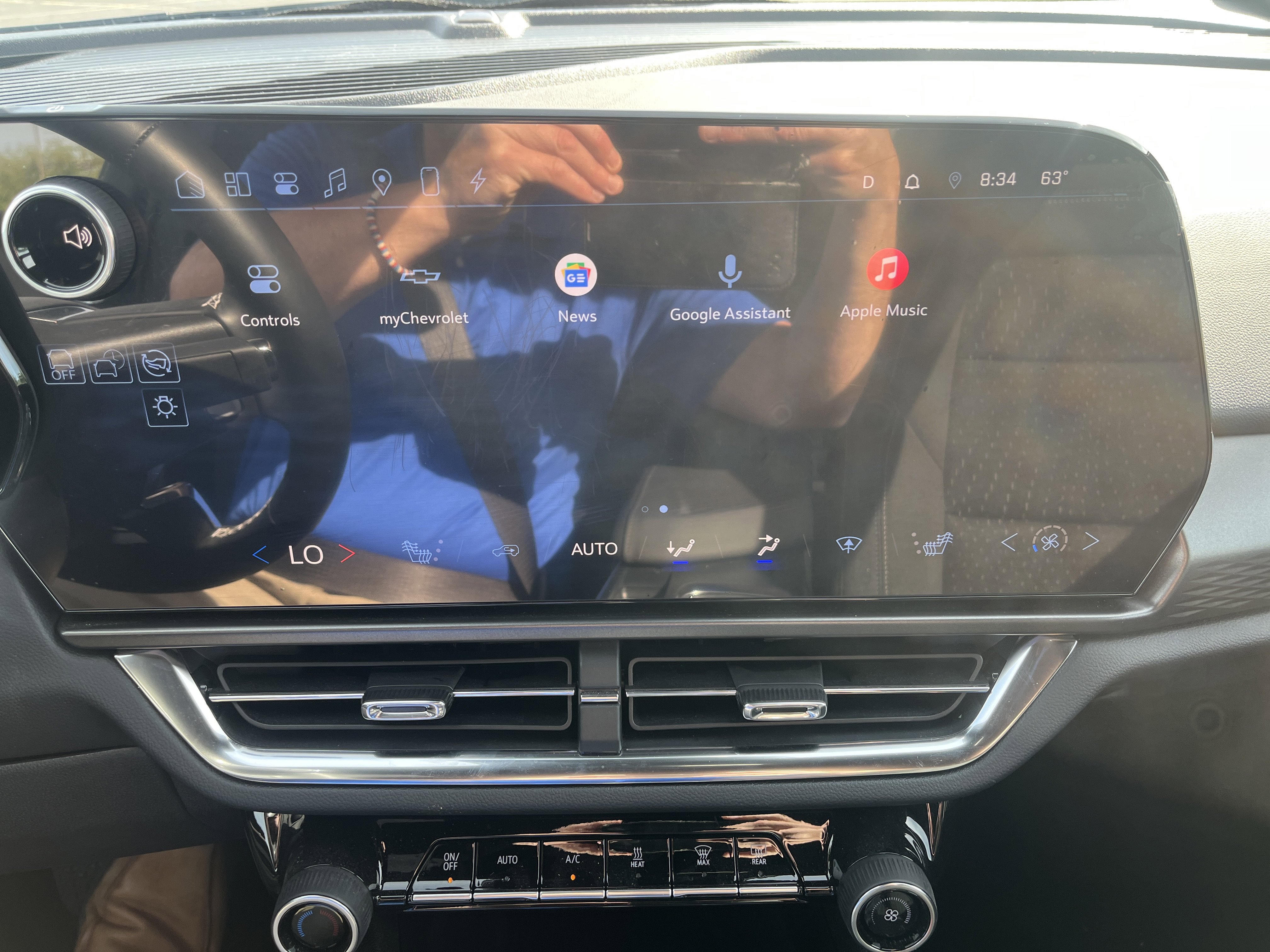 Used 2025 Chevrolet Equinox EV LT w/ Comfort Package FWD image 22
