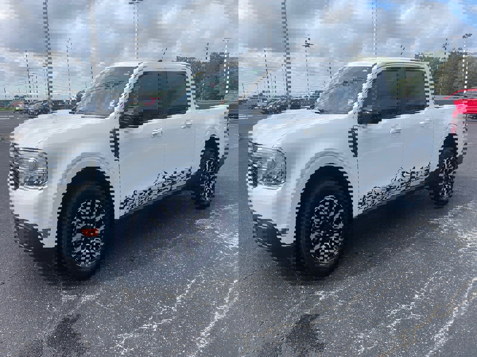 Used 2024 Ford Maverick Lariat image 4