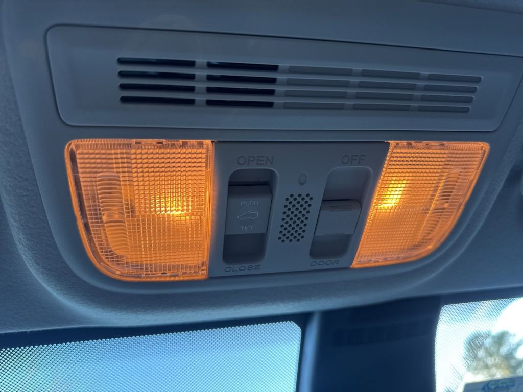 Used 2018 Honda Fit EX-L image 11