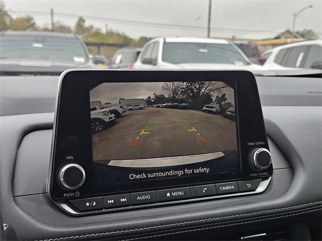 Used 2024 Nissan Rogue SV image 21