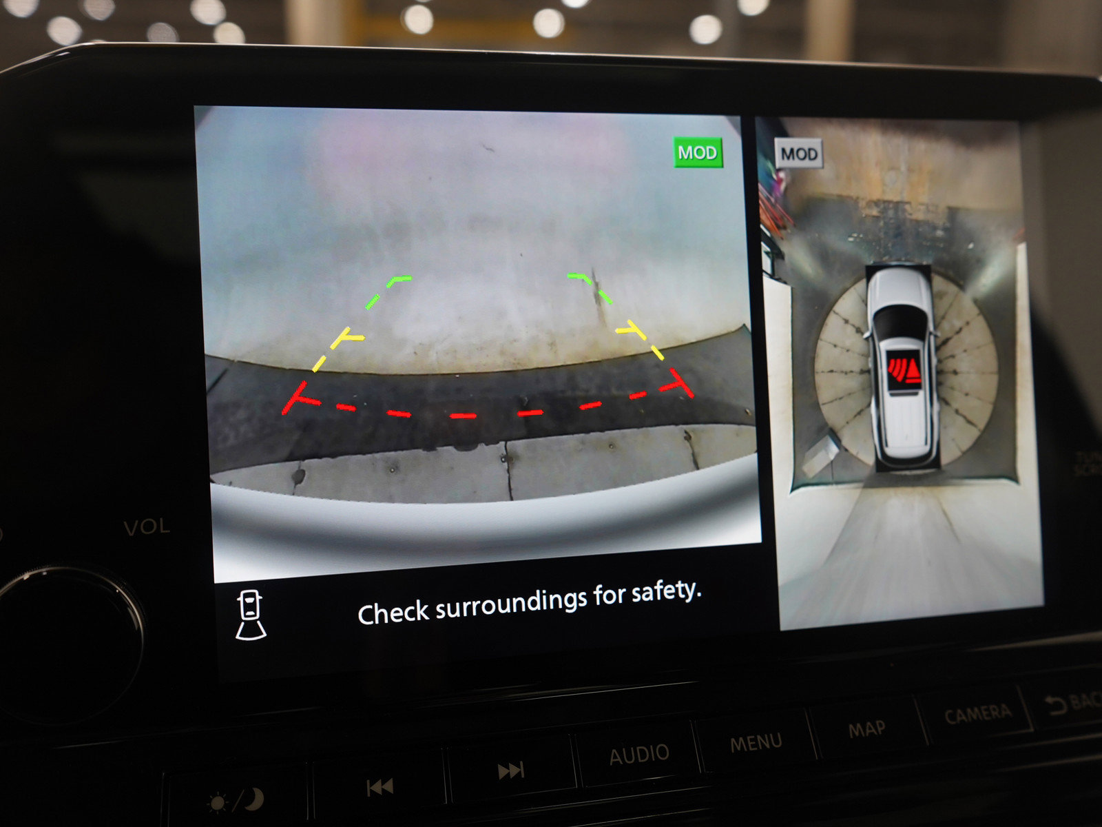 Used 2025 Nissan Pathfinder Platinum w/ Cargo Package image 33