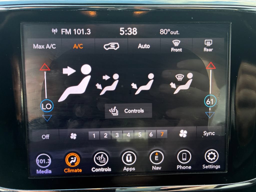Used 2020 Jeep Grand Cherokee Limited AWD/4WD image 13