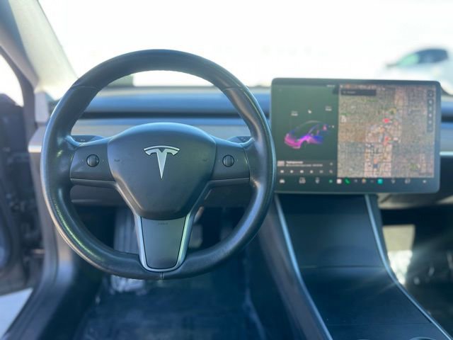 Used 2019 Tesla Model 3 Standard Range Plus image 10