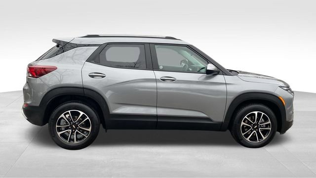 Used 2025 Chevrolet TrailBlazer LT FWD image 10