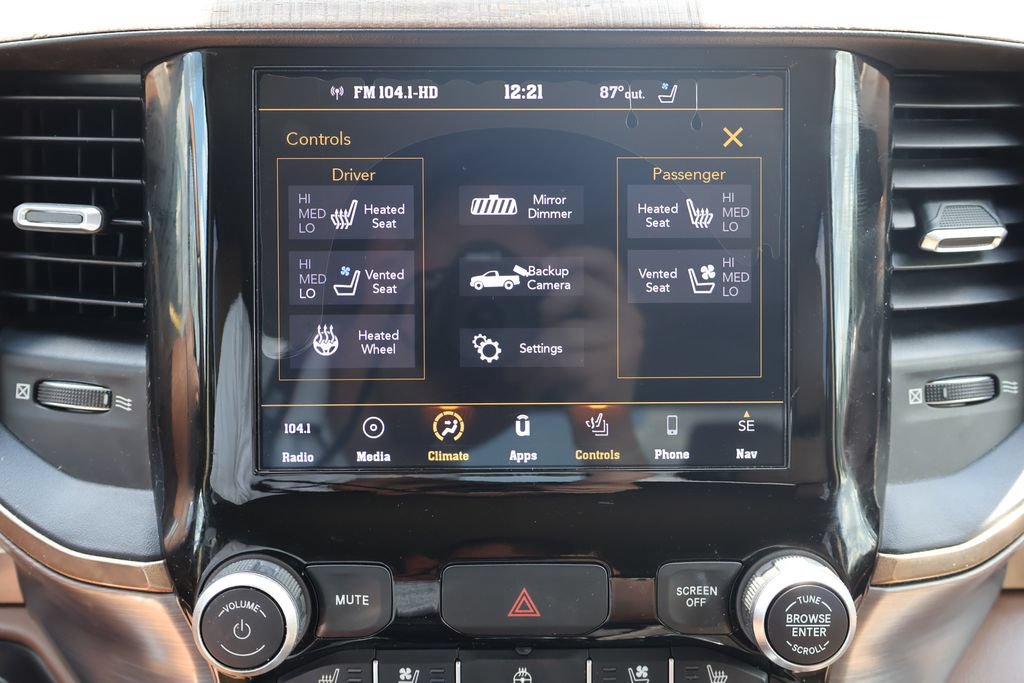 Used 2019 RAM 1500 Limited AWD/4WD image 10