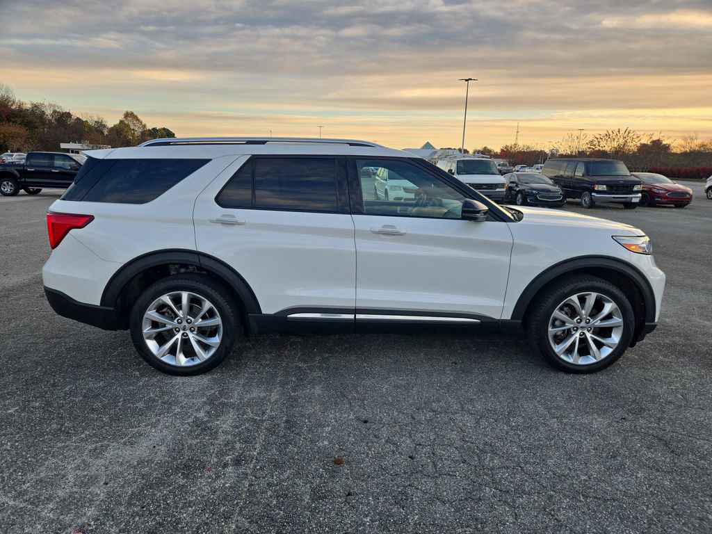 Used 2022 Ford Explorer Platinum w/ Equipment Group 601A image 7