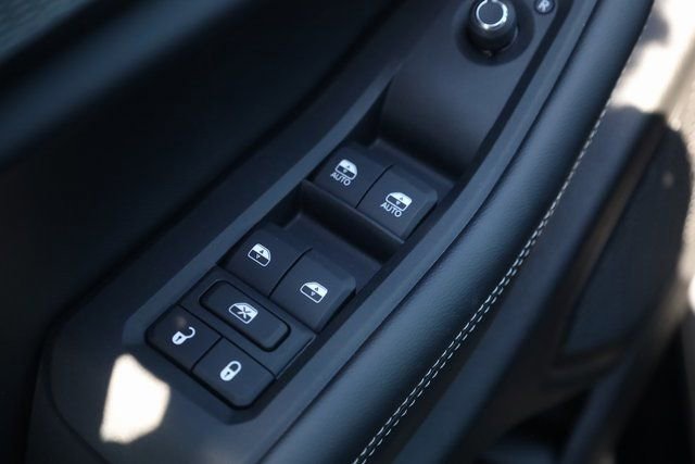 New 2025 Jeep Grand Cherokee Laredo w/ Luxury Tech Group I image 14