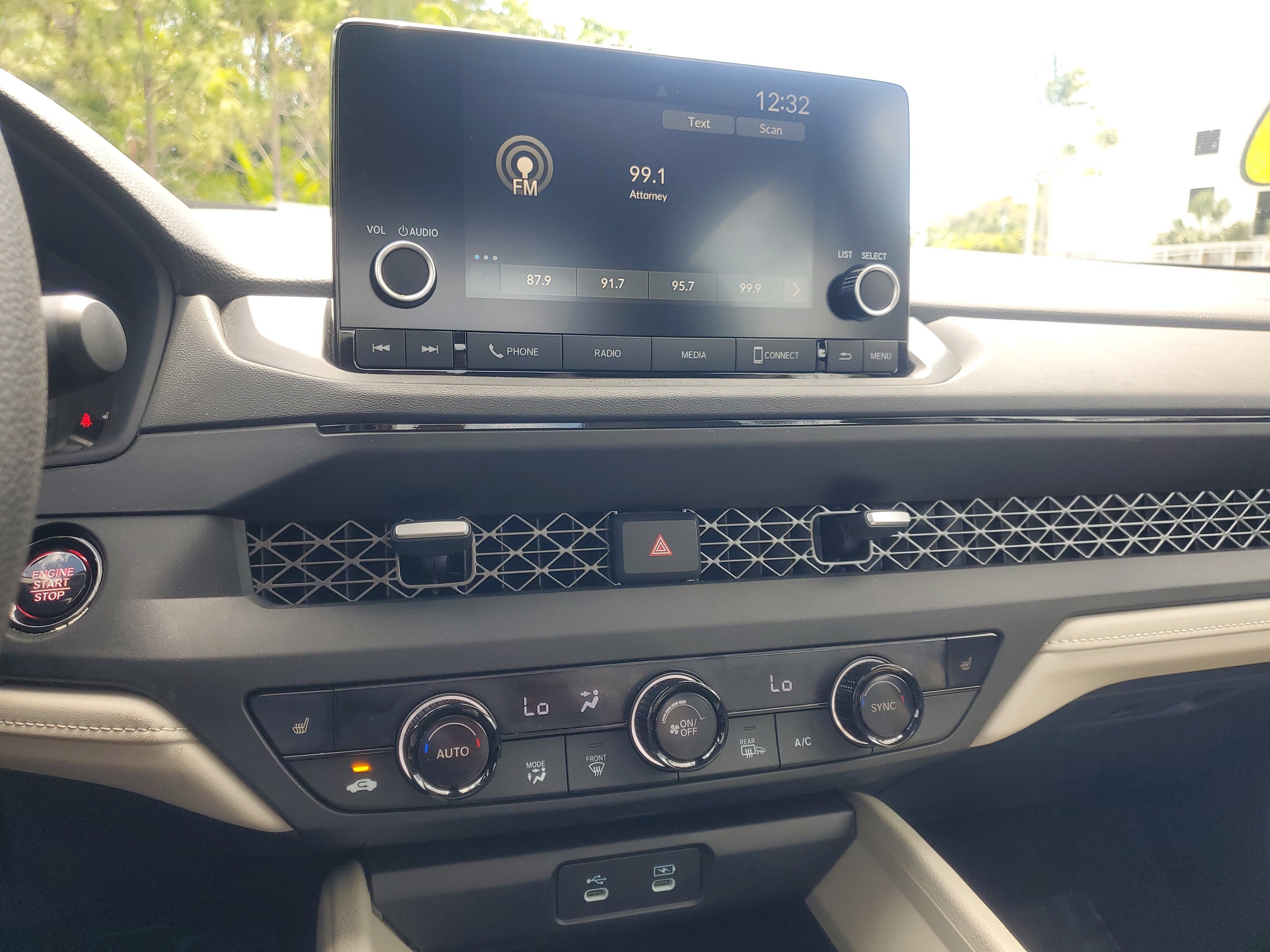 Used 2025 Honda Accord SE image 25