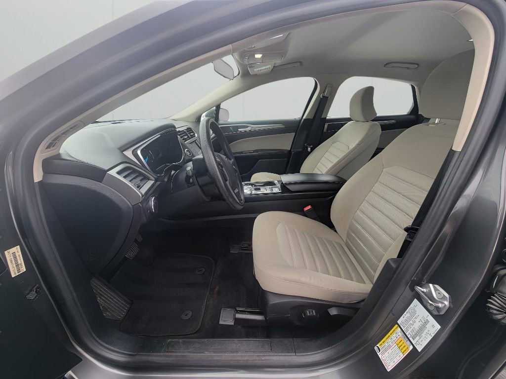 Used 2018 Ford Fusion S image 12