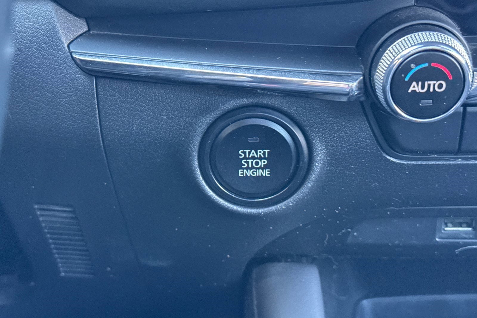 Used 2019 MAZDA MAZDA3 AWD Hatchback w/ Premium Pkg image 33