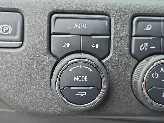 Used 2025 Chevrolet Silverado 1500 LTZ AWD/4WD image 26