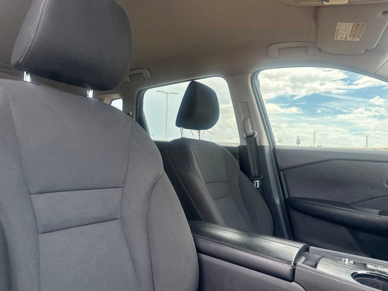 Used 2023 Nissan Rogue S FWD image 27