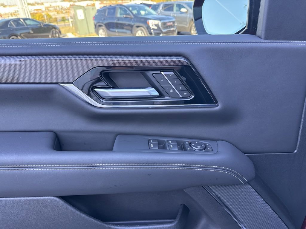 New 2026 GMC Yukon XL Elevation w/ LPO, Elevation Black Package image 13