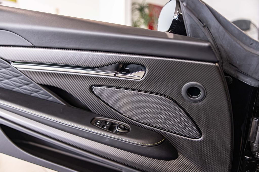 Used 2025 Aston Martin DB12 Convertible RWD image 29