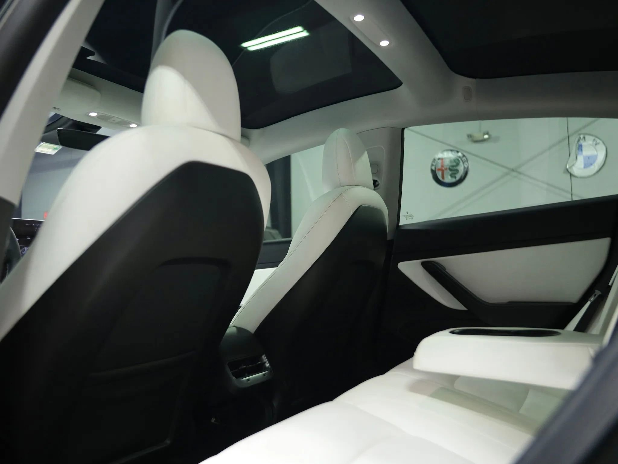 Used 2020 Tesla Model 3 Standard Range RWD image 29