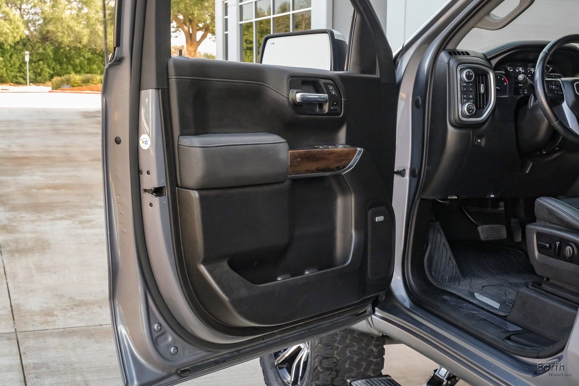 Used 2021 GMC Sierra 1500 SLT w/ SLT Premium Plus Package image 96