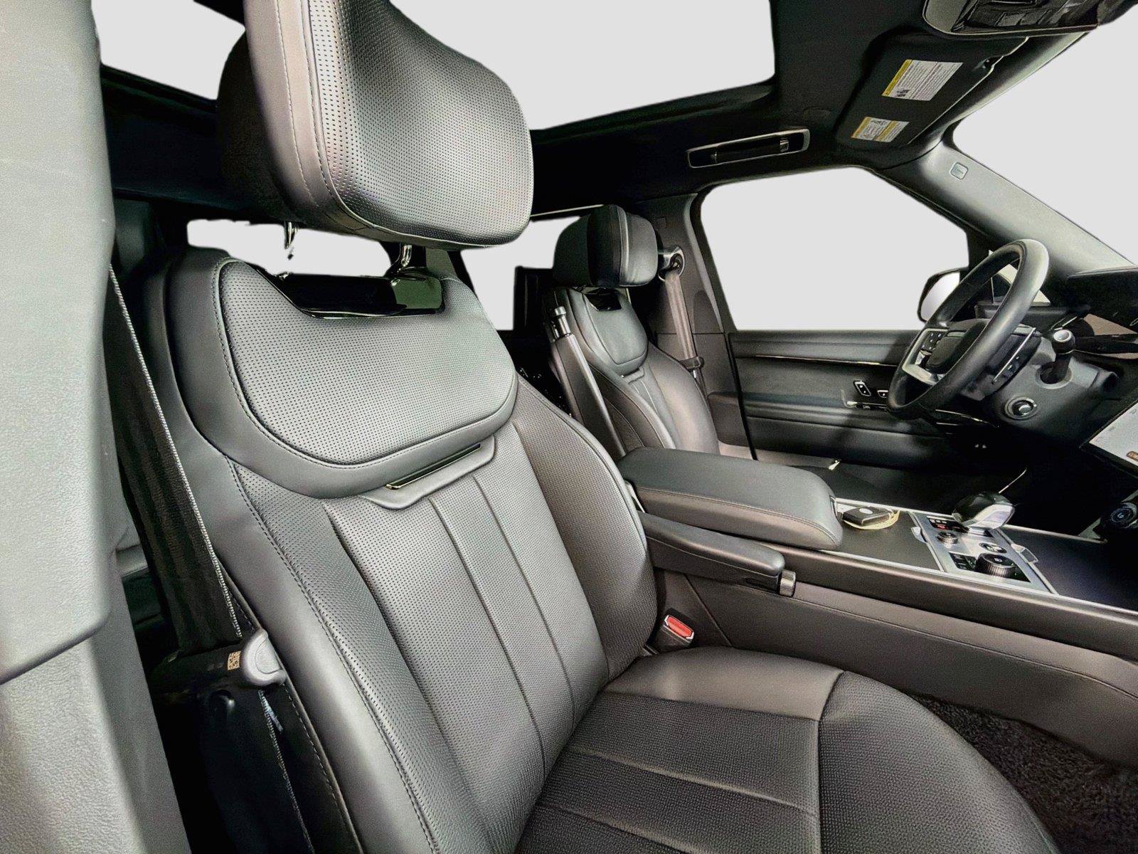 Certified 2023 Land Rover Range Rover SV AWD/4WD image 30