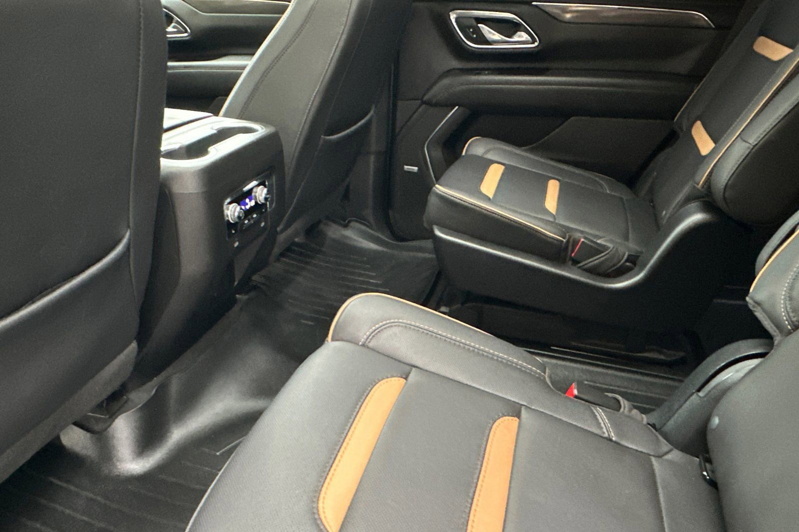 Used 2023 GMC Yukon AT4 image 13