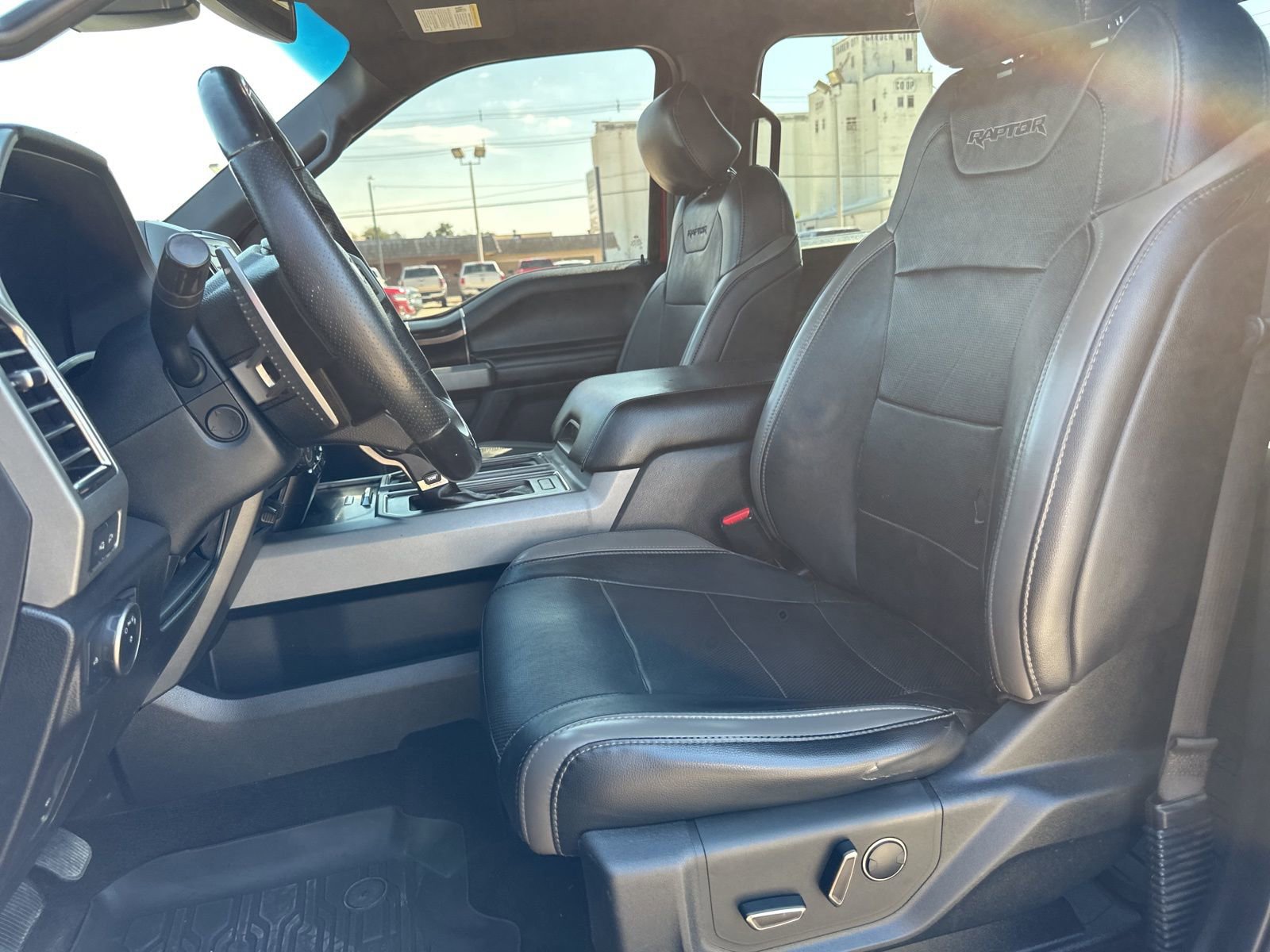 Used 2017 Ford F150 Raptor w/ Equipment Group 802A Luxury image 24