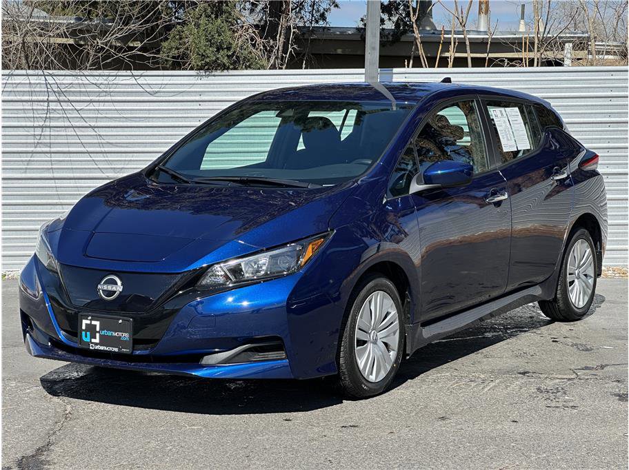 Used 2025 Nissan Leaf S image 6