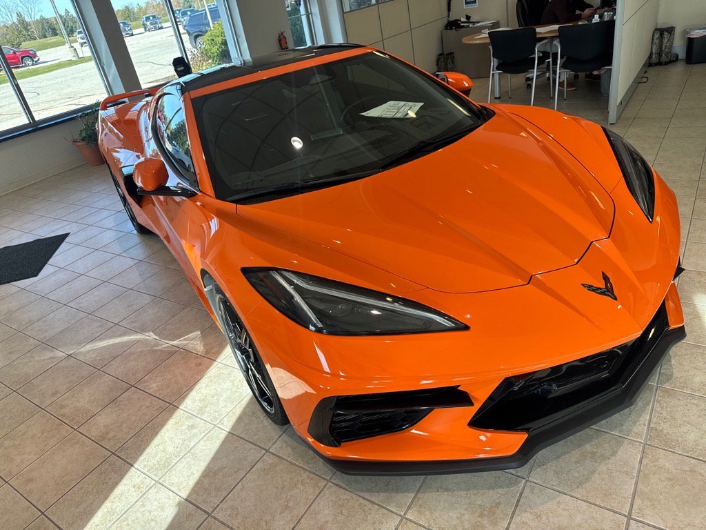 Used 2024 Chevrolet Corvette Stingray Premium Cpe w/ Z51 Performance Package RWD image 3