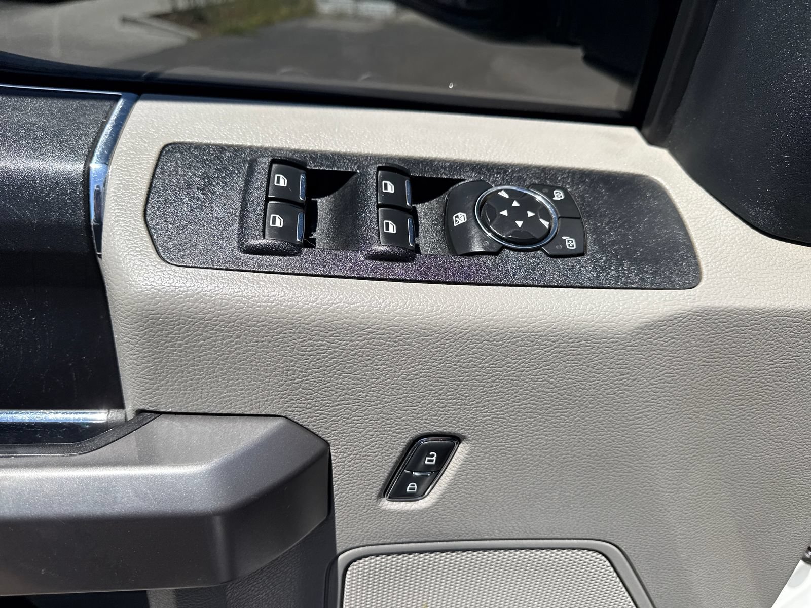 Used 2019 Ford F250 XLT w/ Snow Plow Prep Package AWD/4WD image 11