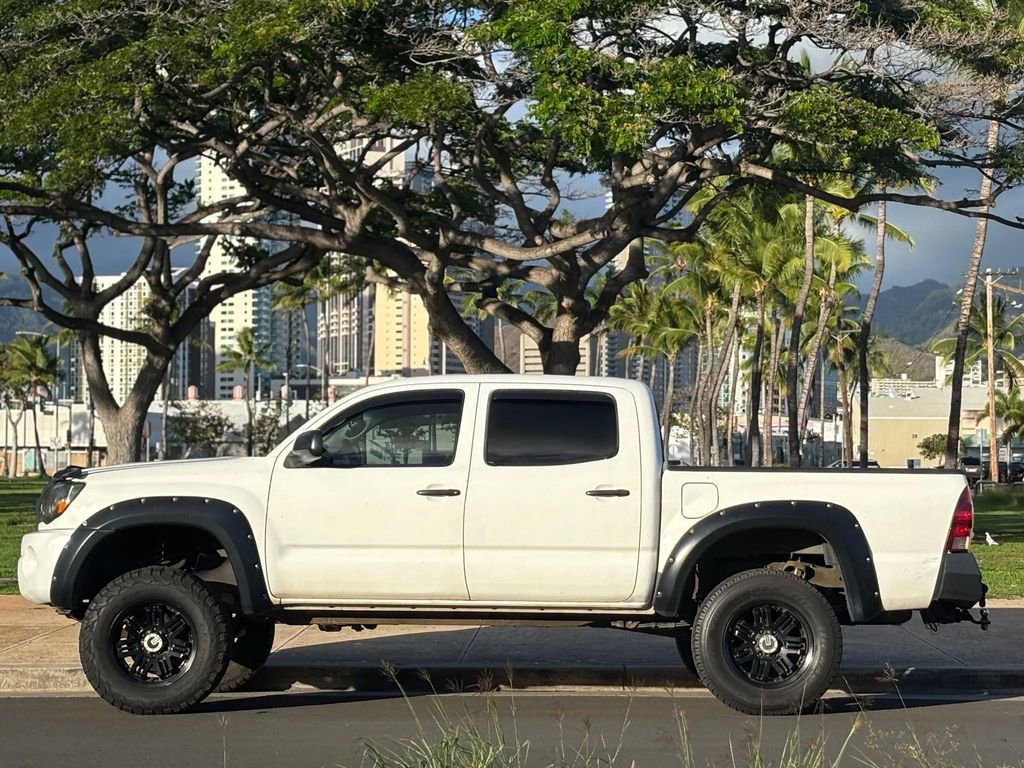 Used 2006 Toyota Tacoma PreRunner RWD image 2