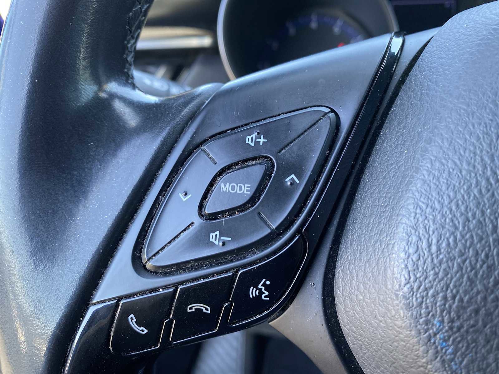 Used 2018 Toyota C-HR XLE image 17