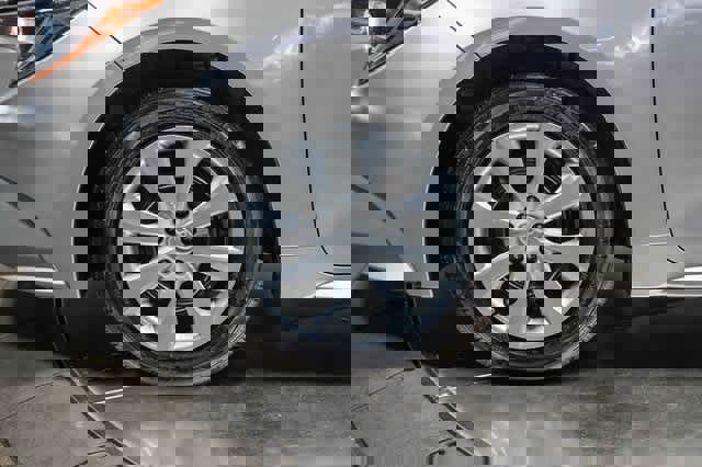 Certified 2022 Toyota Corolla LE image 9