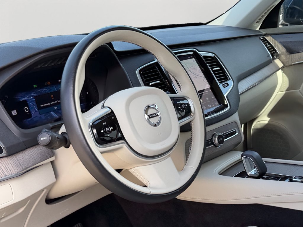 Certified 2024 Volvo XC90 B6 Plus AWD/4WD image 18