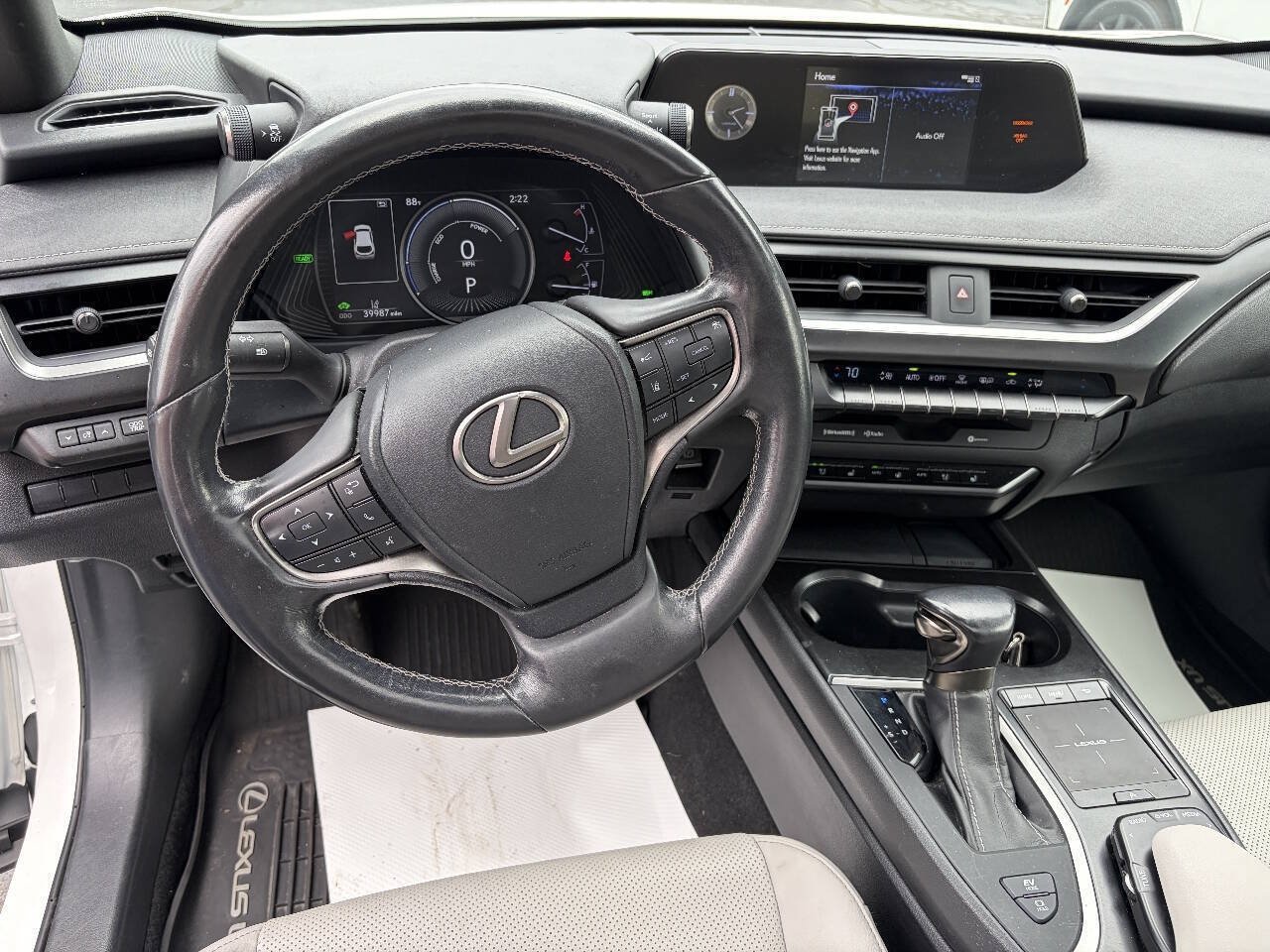 Used 2019 Lexus UX 250h w/ Premium Package AWD/4WD image 12