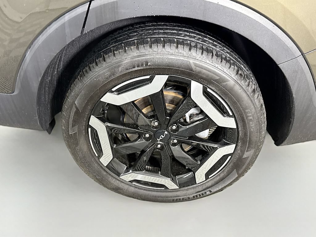 Used 2023 Kia Telluride S AWD/4WD image 36