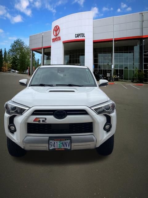 Used 2022 Toyota 4Runner TRD Off-Road Premium AWD/4WD image 13