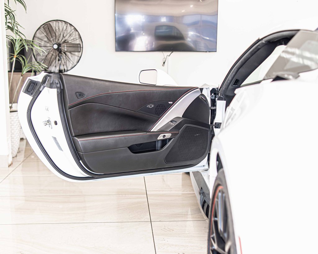 Used 2019 Chevrolet Corvette Z06 w/ Battery Protection Package image 34