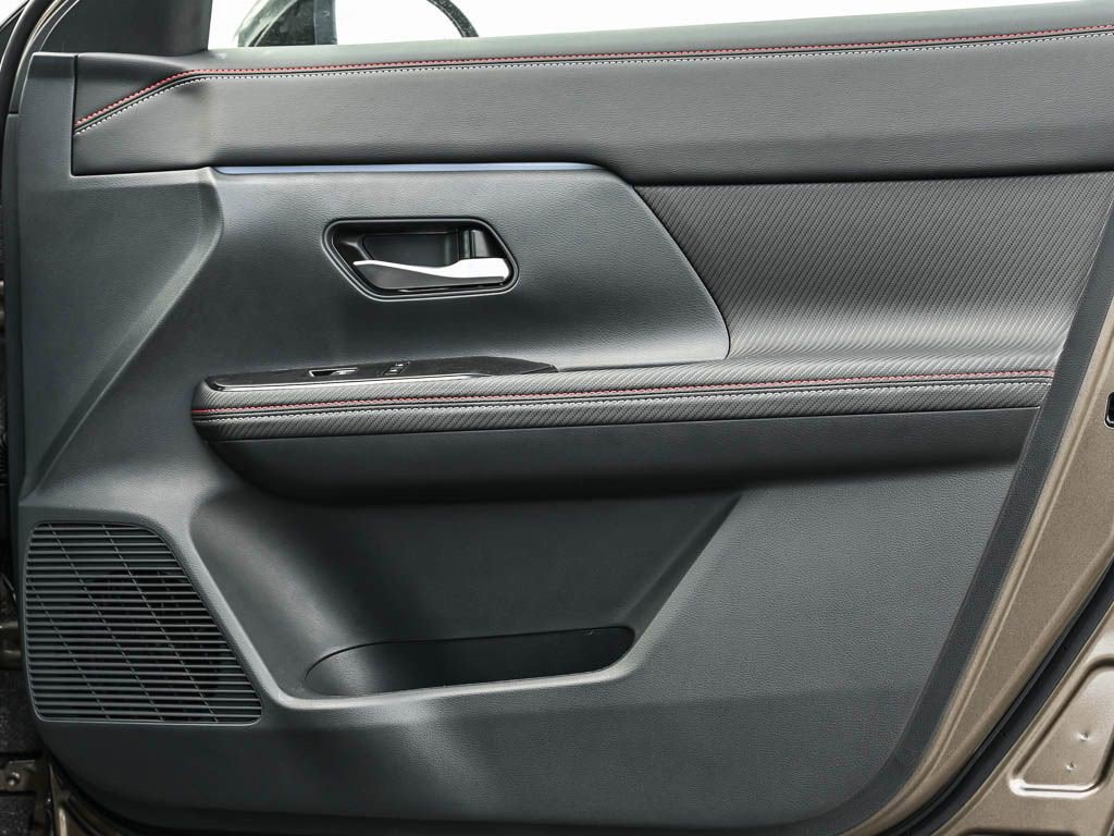 New 2026 Nissan Kicks SR w/ SR Premium Package image 9